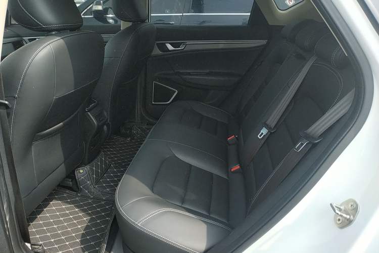 Used Geely Auto Emgrand GS 2016 Sport Edition 1.8L Automatic LingShang Model Left Rear Seat