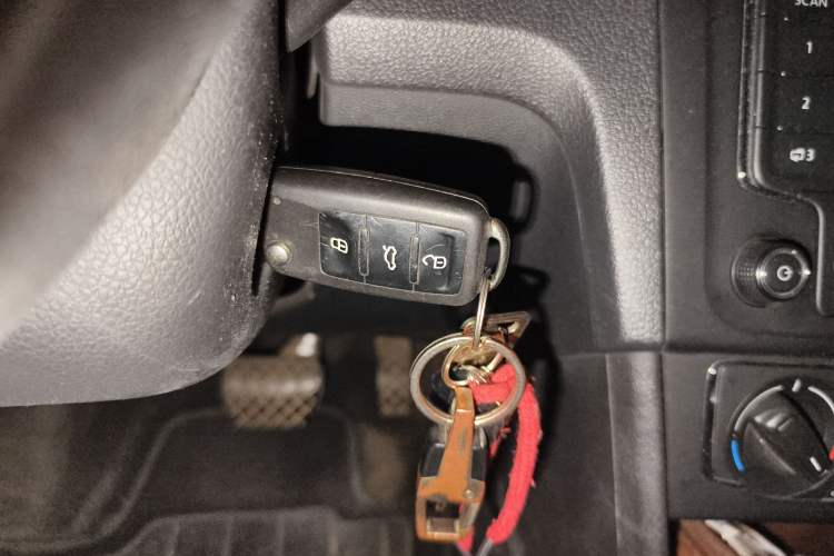 Used Volkswagen Santana 2015 1.6L Automatic Comfort Edition
