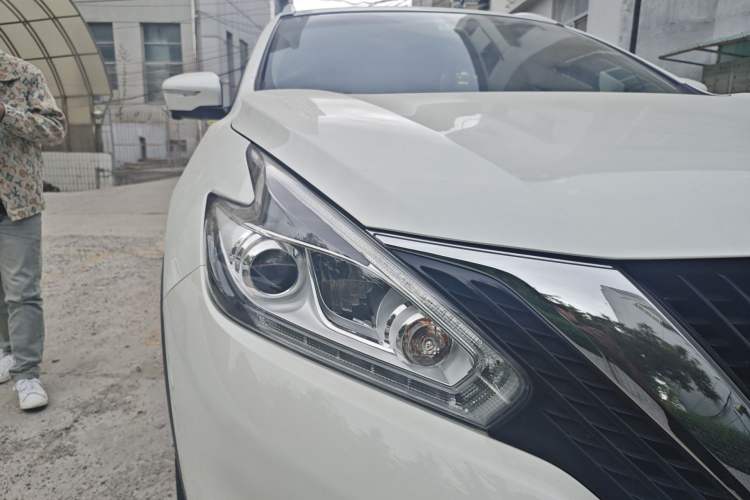 Used Nissan Murano 2019 2.5L XL Two-Wheel Drive Smart Connect Luxury Edition China VI Standard