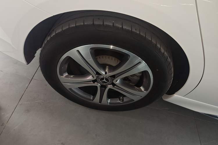 Used Mercedes-Benz C-Class 2022 Restyled C 200 L Sport Edition Right Rear Wheel Hub