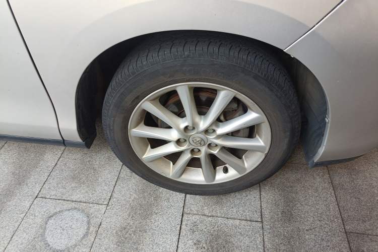 Used Toyota Previa 2012 2.4L 7-Seater Luxury Edition Right Front Wheel Hub