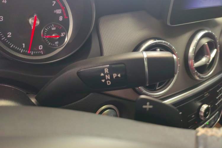 Used Mercedes-Benz CLA 2018 CLA 200 Style Edition Gear Lever