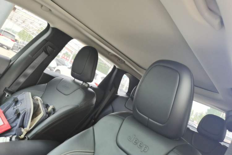 Used Jeep Cherokee 2016 2.4L Professional Smart Version Headliner