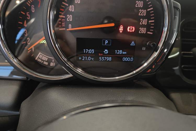 Used MINI 2022 Updated 1.5T ONE Five-Door PLUS Edition Odometer Close Up