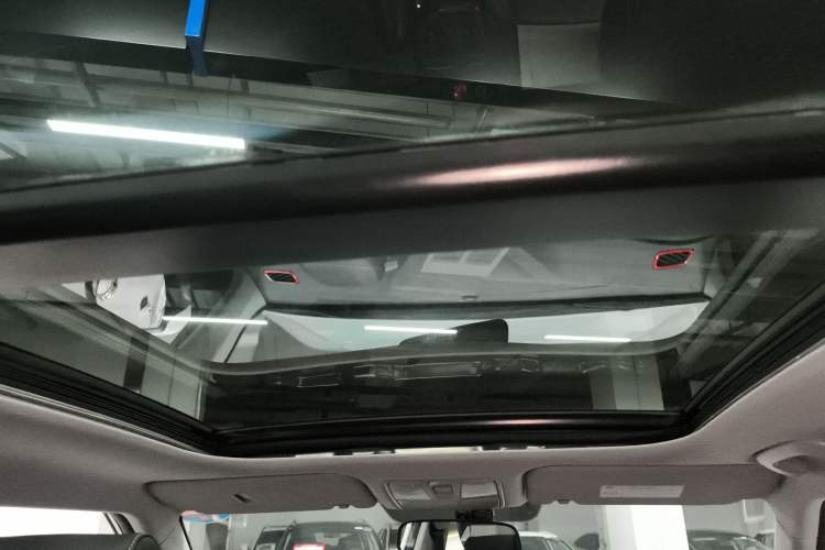 Used Hyundai ix25 2017 1.6L Automatic Smart Version Headliner