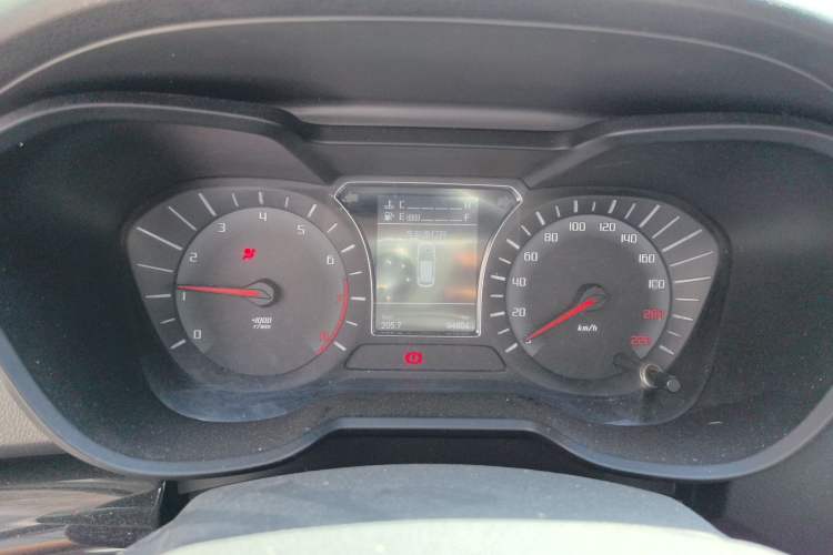 Used GAC Trumpchi GS4 2017 235T Manual Two-Wheel Drive Luxury Edition Instrument Cluster