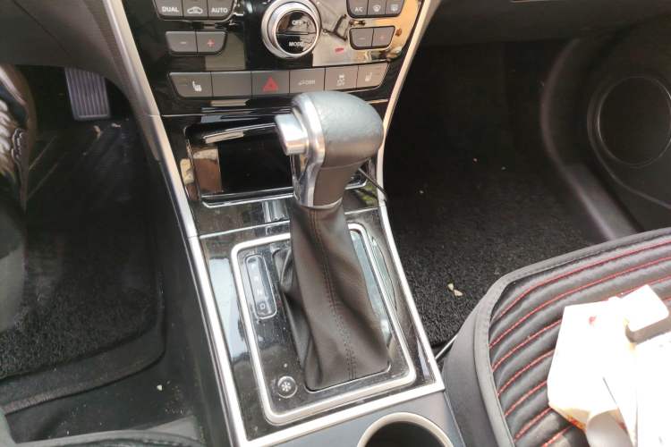 Used Haval H2 2016 Red-Label 1.5T Automatic Two-Wheel Drive Luxury Model