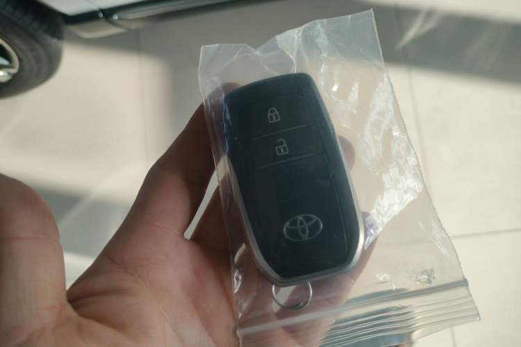 Used Toyota Venza 2023 2.0L CVT Two-Wheel Drive Luxury Edition