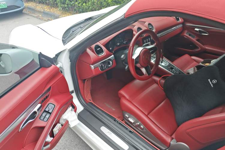 Used Porsche 718 2022 Boxster 2.0T Driver Seat