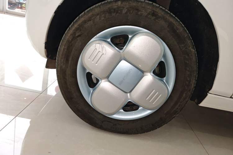 Used Geely Galaxy Panda 2024 Panda Mini 200km Endurance Bear Left Front Wheel Hub