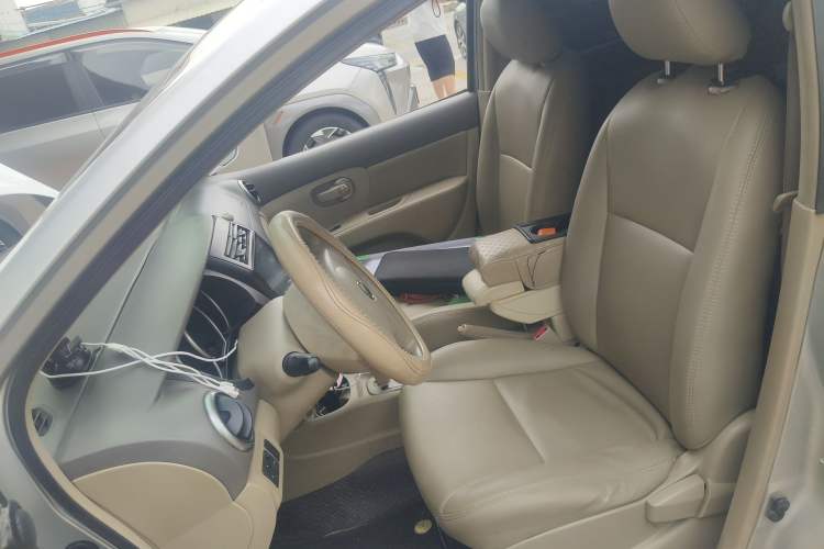 Used Nissan Livina 2010 Jingyue Edition 1.6L Automatic Supercharged Model