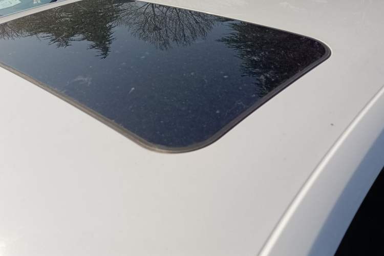 Used Volkswagen Sagitar 2017 1.6L Automatic Comfort Model Roof