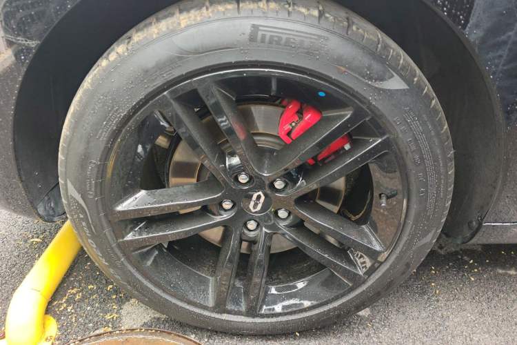 Used Hima AITO M5 2025 Extended-Range Ultra Rear-Wheel-Drive Version Right Rear Wheel Hub