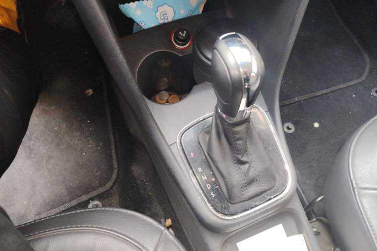 Used Volkswagen Polo 2014 1.6L Automatic Luxury Edition
