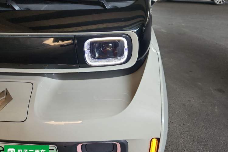 Used Baojun KiWi EV 2021 Artist Model Lithium Iron Phosphate