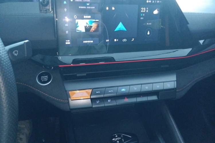 Used CHANGAN UNI-V 2022 1.5T Sport Edition Audio And AC Panel