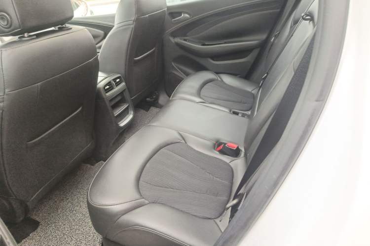 Used Buick Envision 2017 20T Two-Wheel Drive Leading Version