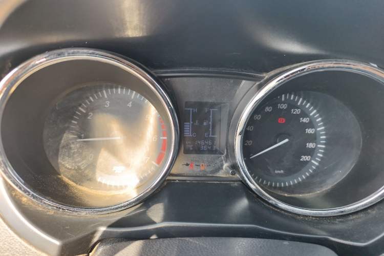 Used HYOSOW S3 2014 1.5L Comfort Version China IV Emission Standard Instrument Cluster