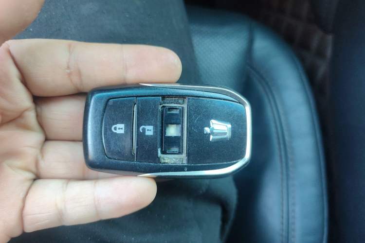 Used Toyota Crown 2018 2.0T Fashion Edition
