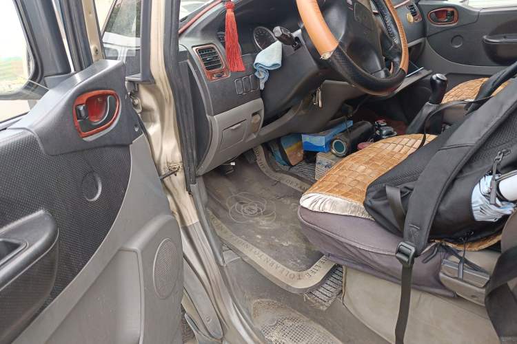 Used FORTHING Lingzhi 2014 M3 1.6L 7-Seater Comfort Model
