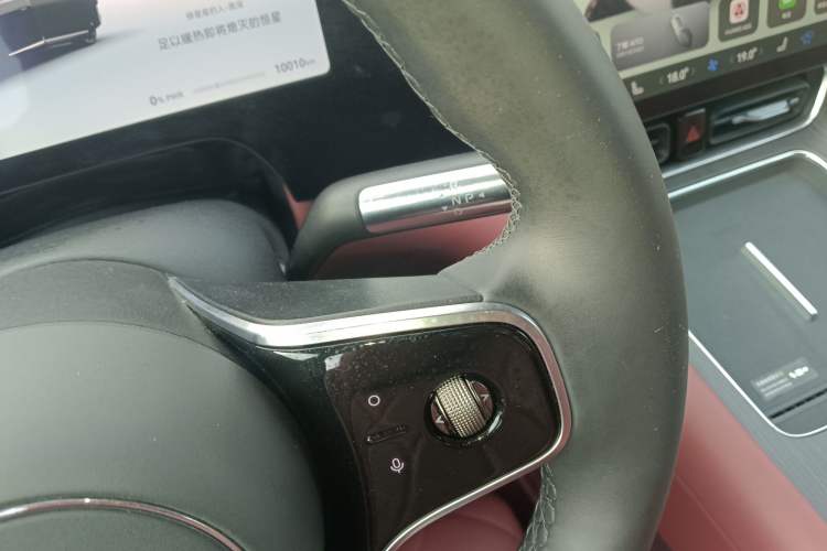 Used Hima AITO M8 2025 Extended-Range Ultra Version 53.4 kWh 5-Seater Edition Gear Lever