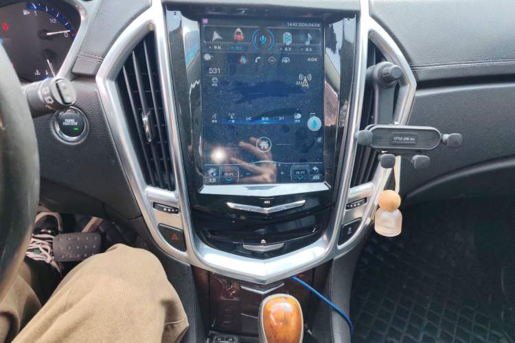 Used Cadillac SRX 2013 3.0L Elite Model Audio And AC Panel