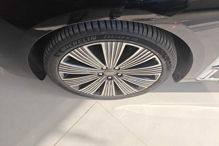 Used Hongqi H9 2025 Model Facelifted 2.0T Two-Wheel Drive Flag-Style Luxury Business Edition, 5 Seats