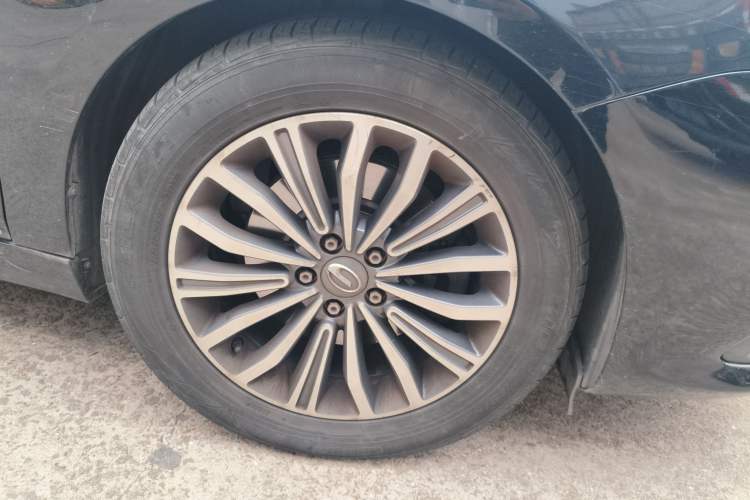 Used GAC Trumpchi GA8 2017 320T Smart Edition Right Front Wheel Hub