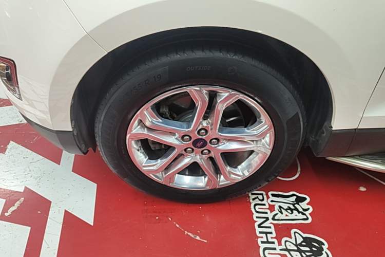 Used Ford Edge 2015 2.0T GTDi 4x4 High-Grade Model