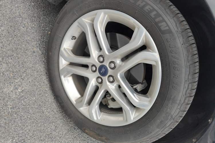 Used Ford Edge 2016 EcoBoost 245 Two-Wheel-Drive Titanium 7-Seater
