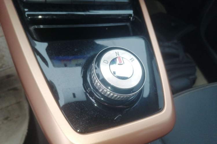 Used Dongfeng NAMMI BOX 2022 Chasing Wind Edition 331 km Standard Model
