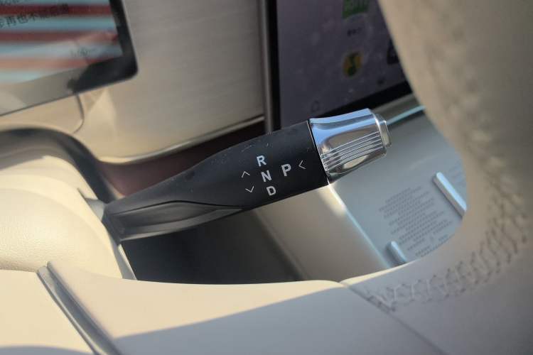 Used VOYAH COURAGE 2025 Model Rear-Drive Qiankun Edition Gear Lever