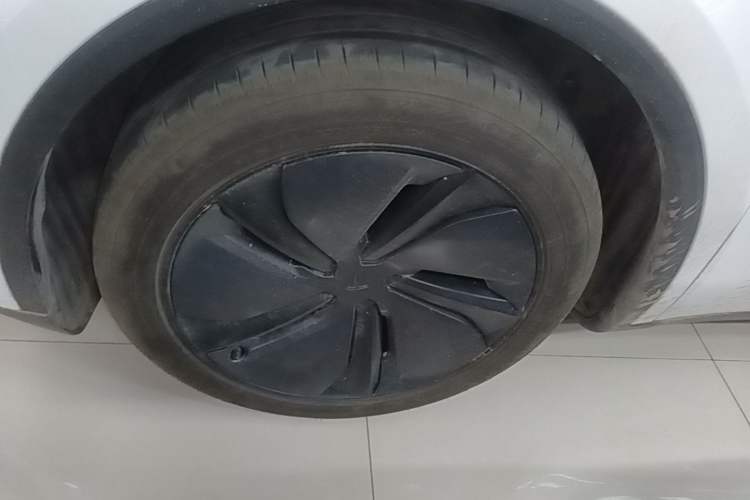 Used Tesla Model Y 2025 Rear-Wheel Drive First Edition