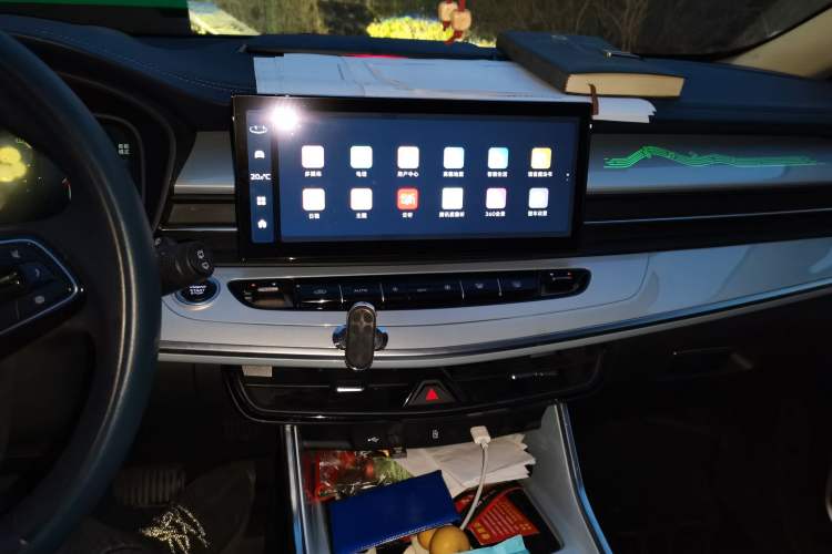 Used Geely Auto Jiajie 2023 Geely Jiaji L 1.5TD DCT Luxury Model Audio And AC Panel