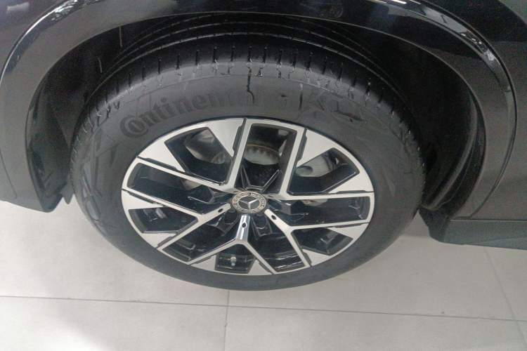 Used Mercedes-Benz GLC 2023 Facelift GLC 260 L 4MATIC Dynamic Version 5 Seats
