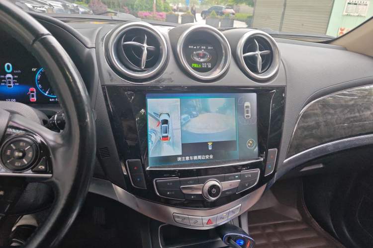 Used BYD Tang New Energy 2015 2.0T Four-Wheel-Drive Flagship Model Audio And AC Panel