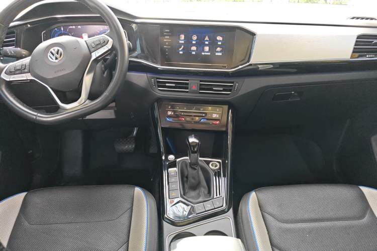 Used Volkswagen Tayron GTE Plug-in Hybrid 2020 1.4T Luxury Model Audio And AC Panel