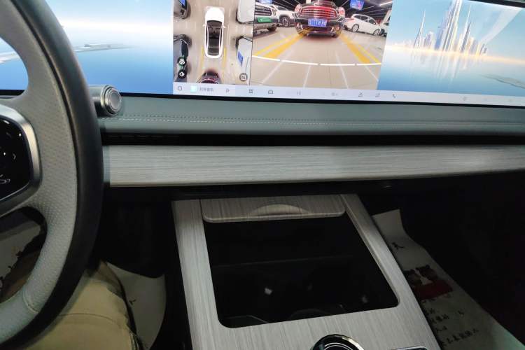 Used Geely Galaxy E8 2024 665 km Range Rear-Drive Starship Long-Range Version
