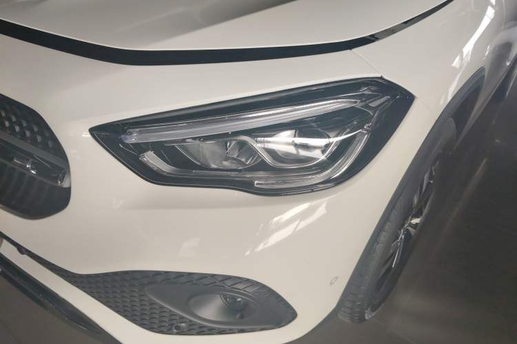 Used Mercedes-Benz GLA 2020 GLA 200 Left Front Headlight