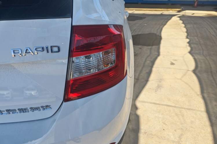 Used Skoda Rapid Spaceback 2016 Revised 1.6L Automatic Chuanxing Version