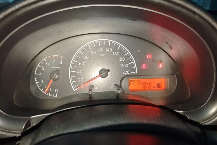 Used Nissan Sunny 2011 1.5XE CVT Comfort Edition Instrument Cluster