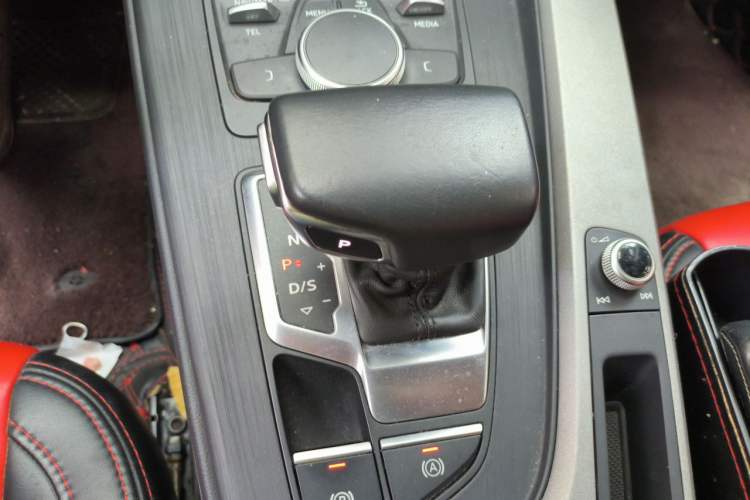 Used Audi A4L 2018 30th Anniversary Edition 40 TFSI Trendy Model

