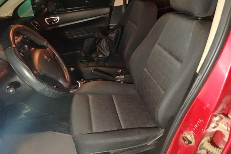 Used Peugeot 307 2010 Sedan 1.6L Manual Comfort Edition Left Front Seat