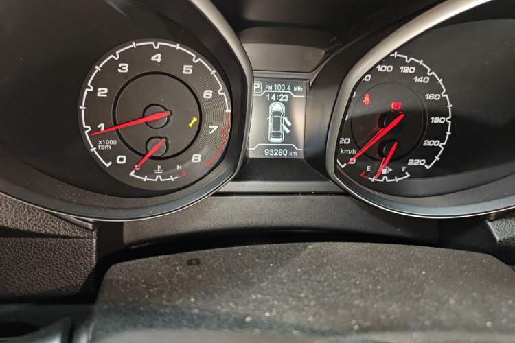 Used Chery Tiggo 5 2014 2.0L CVT Joyful Edition Odometer Close Up