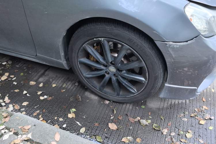 Used Toyota Reiz 2012 2.5V Fengdu Elite Stylish Edition Right Front Wheel Hub