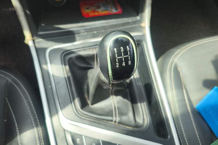 Used Geely Auto Vision X6 2018 1.8L Manual 4G Connect Luxury Edition Gear Lever