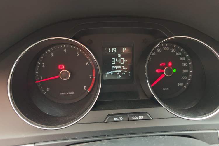 Used Volkswagen Bora 2014 1.6L Automatic Fashion Model Odometer Close Up