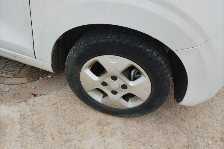 Used Roewe Clever 2021 302 km New Four-Seater Super-Efficient Version