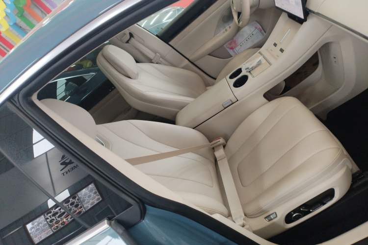 Used Hima Luxeed R7 2025 Range-Extended Version 360 km Max
