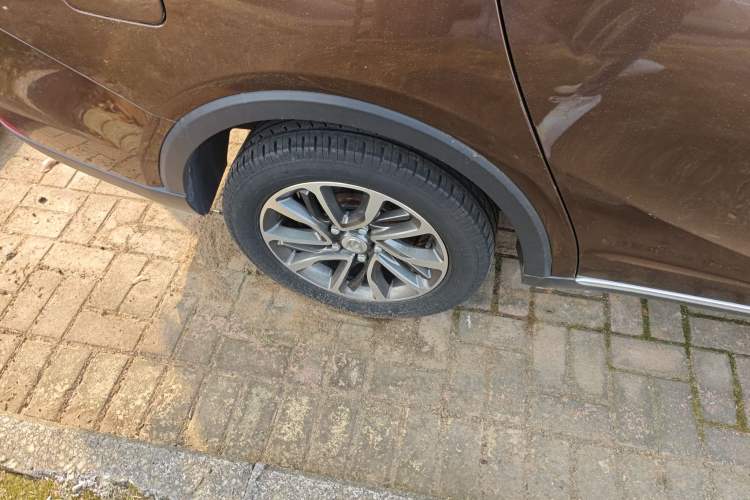 Used Baojun 730 2019 1.5T Manual Fashion Model 7-seater China VI